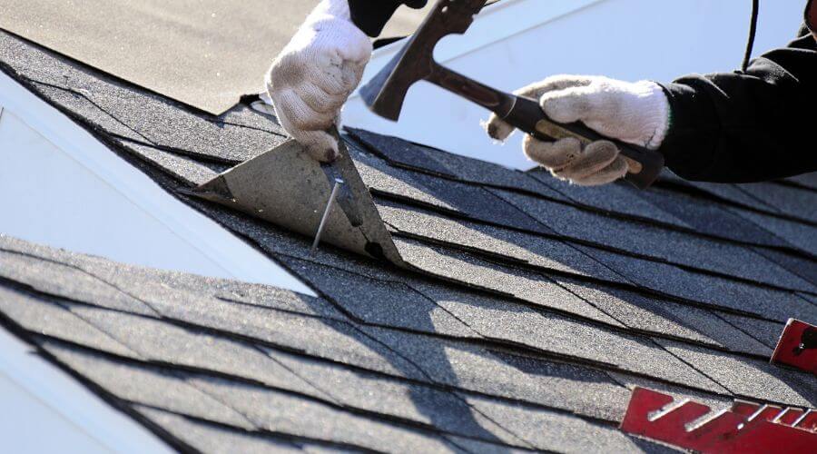 Professional gutter cleaning in Basalt, ID
